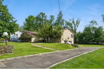 12 Clover Ct, Cedar Grove, NJ 07009 - Photo 21