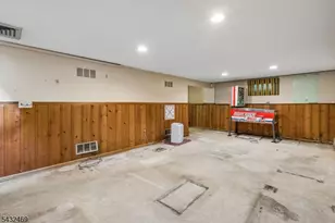 12 Clover Ct, Cedar Grove, NJ 07009 - Photo 19