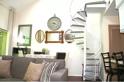 4 Augusta Dr #4, Vernon, NJ 07462 - Photo 5