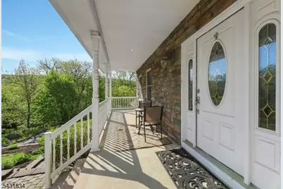8 Buena Vista Dr, Ringwood, NJ 07456 - Photo 5
