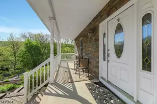 8 Buena Vista Dr, Ringwood, NJ 07456 - Photo 5