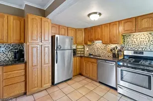 96 Kiel Ave, Butler, NJ 07405 - Photo 17