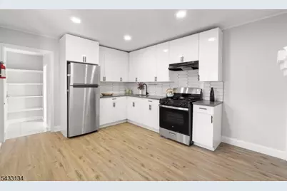 13 Orange Pl, Irvington, NJ 07111 - Photo 9