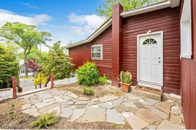 114 McGregor Ave, Mount Arlington, NJ 07856 - Photo 3