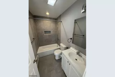 458 Livingston St #2, Elizabeth, NJ 07206 - Photo 5