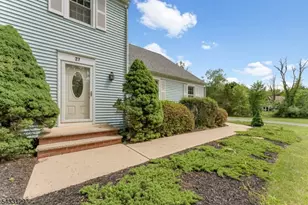 27 Tall Cedar Ct, Montgomery Township, NJ 08502 - Photo 5