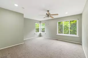 38 Cherrywood Dr, Franklin Township, NJ 08873 - Photo 11