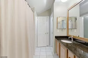 38 Cherrywood Dr, Franklin Township, NJ 08873 - Photo 13