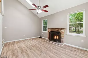 38 Cherrywood Dr, Franklin Township, NJ 08873 - Photo 3