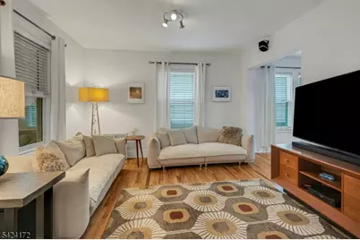 16 Russell Pl, Summit, NJ 07901 - Photo 3