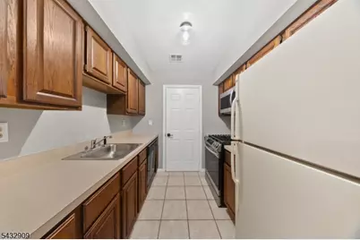 10 Stonyridge Dr, Lincoln Park, NJ 07035 - Photo 13