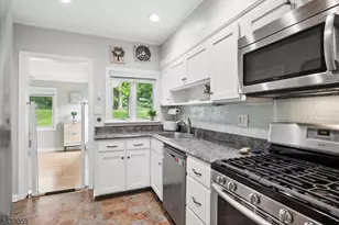 47 W Lake Blvd, Morris Township, NJ 07960 - Photo 11