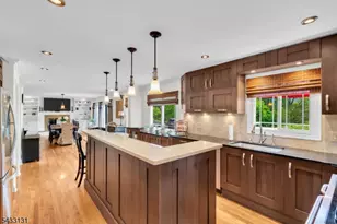 566 Glen Ridge Dr, Bridgewater, NJ 08807 - Photo 9
