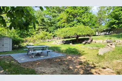 306 Nariticong Ave, Hopatcong, NJ 07843 - Photo 19