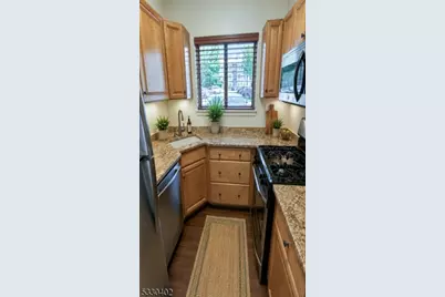 502 Brittany Dr #02, Wayne, NJ 07470 - Photo 9