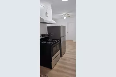 31 Main St Apt #1, Clinton, NJ 08809 - Photo 3