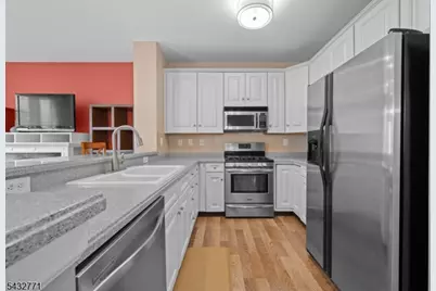 214 Riverwalk Way #214, Clifton, NJ 07014 - Photo 3