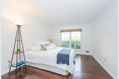 72 Cherry St, Jersey City, NJ 07305 - Photo 11