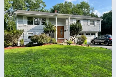 10 Falcon Ct, Livingston, NJ 07039 - Photo 1