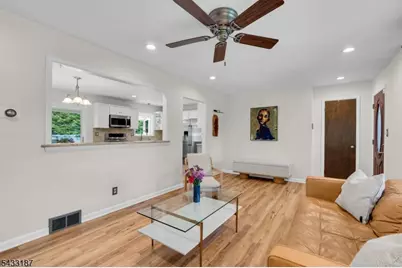46 Rafkind Rd, Bloomingdale, NJ 07403 - Photo 5