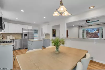 46 Rafkind Rd, Bloomingdale, NJ 07403 - Photo 15