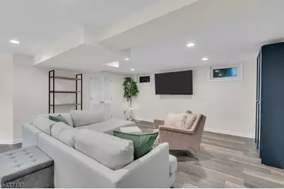 46 Rafkind Rd, Bloomingdale, NJ 07403 - Photo 27