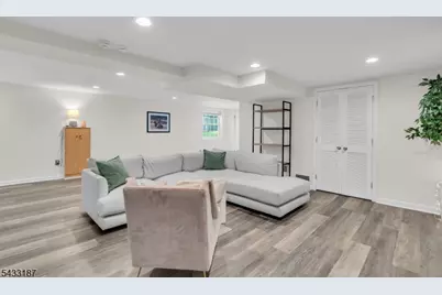 46 Rafkind Rd, Bloomingdale, NJ 07403 - Photo 31