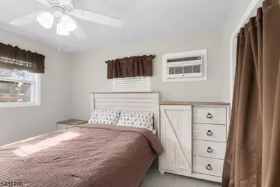 29 Central Ave, Pompton Lakes, NJ 07442 - Photo 23