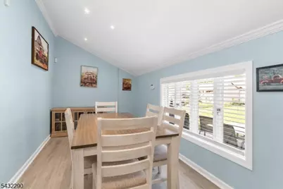 29 Central Ave, Pompton Lakes, NJ 07442 - Photo 15