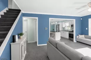 29 Central Ave, Pompton Lakes, NJ 07442 - Photo 9