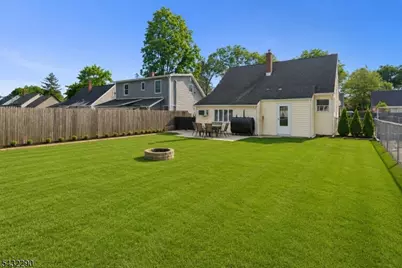 29 Central Ave, Pompton Lakes, NJ 07442 - Photo 35