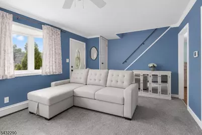 29 Central Ave, Pompton Lakes, NJ 07442 - Photo 5