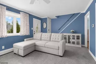 29 Central Ave, Pompton Lakes, NJ 07442 - Photo 5