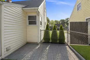29 Central Ave, Pompton Lakes, NJ 07442 - Photo 31