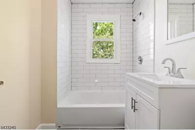 306 Smith St, Newark, NJ 07106 - Photo 37