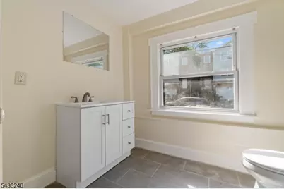 306 Smith St, Newark, NJ 07106 - Photo 35