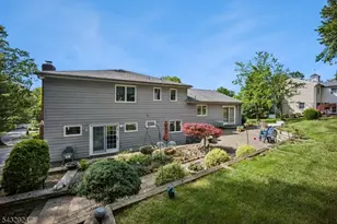 17 Stonewall Dr, Livingston, NJ 07039 - Photo 25