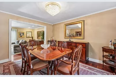17 Stonewall Dr, Livingston, NJ 07039 - Photo 9