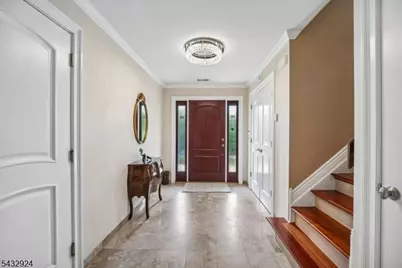 17 Stonewall Dr, Livingston, NJ 07039 - Photo 3