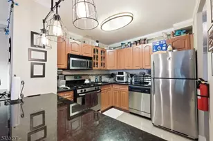 285 Aycrigg Ave, Passaic, NJ 07055 - Photo 9