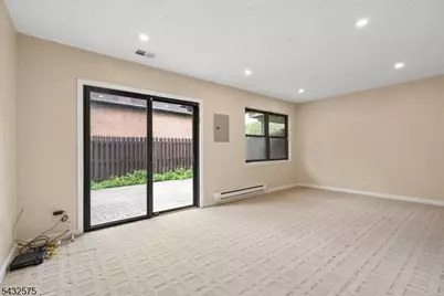 6001 N Oaks Blvd #6001, North Brunswick Township, NJ 08902 - Photo 19