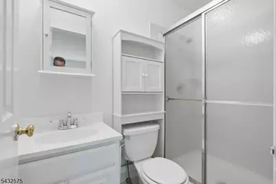 6001 N Oaks Blvd #6001, North Brunswick Township, NJ 08902 - Photo 15