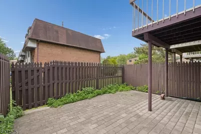 6001 N Oaks Blvd #6001, North Brunswick Township, NJ 08902 - Photo 23