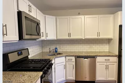 290 3rd St #D2, Hackensack, NJ 07601 - Photo 3