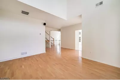 103 Crown Ct, Livingston, NJ 07039 - Photo 9