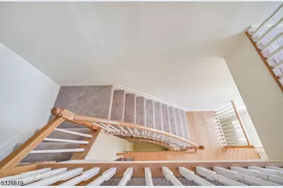 103 Crown Ct, Livingston, NJ 07039 - Photo 29