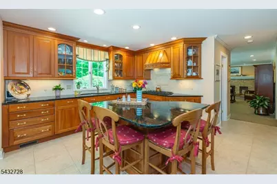 68 Musiker Ave, Randolph Township, NJ 07869 - Photo 19