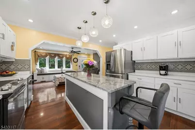 52 Barbara Dr, Pompton Lakes, NJ 07442 - Photo 9