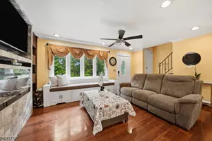 52 Barbara Dr, Pompton Lakes, NJ 07442 - Photo 3