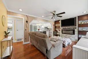 52 Barbara Dr, Pompton Lakes, NJ 07442 - Photo 5